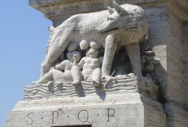 Statue of Romulus Remus and the she wolf